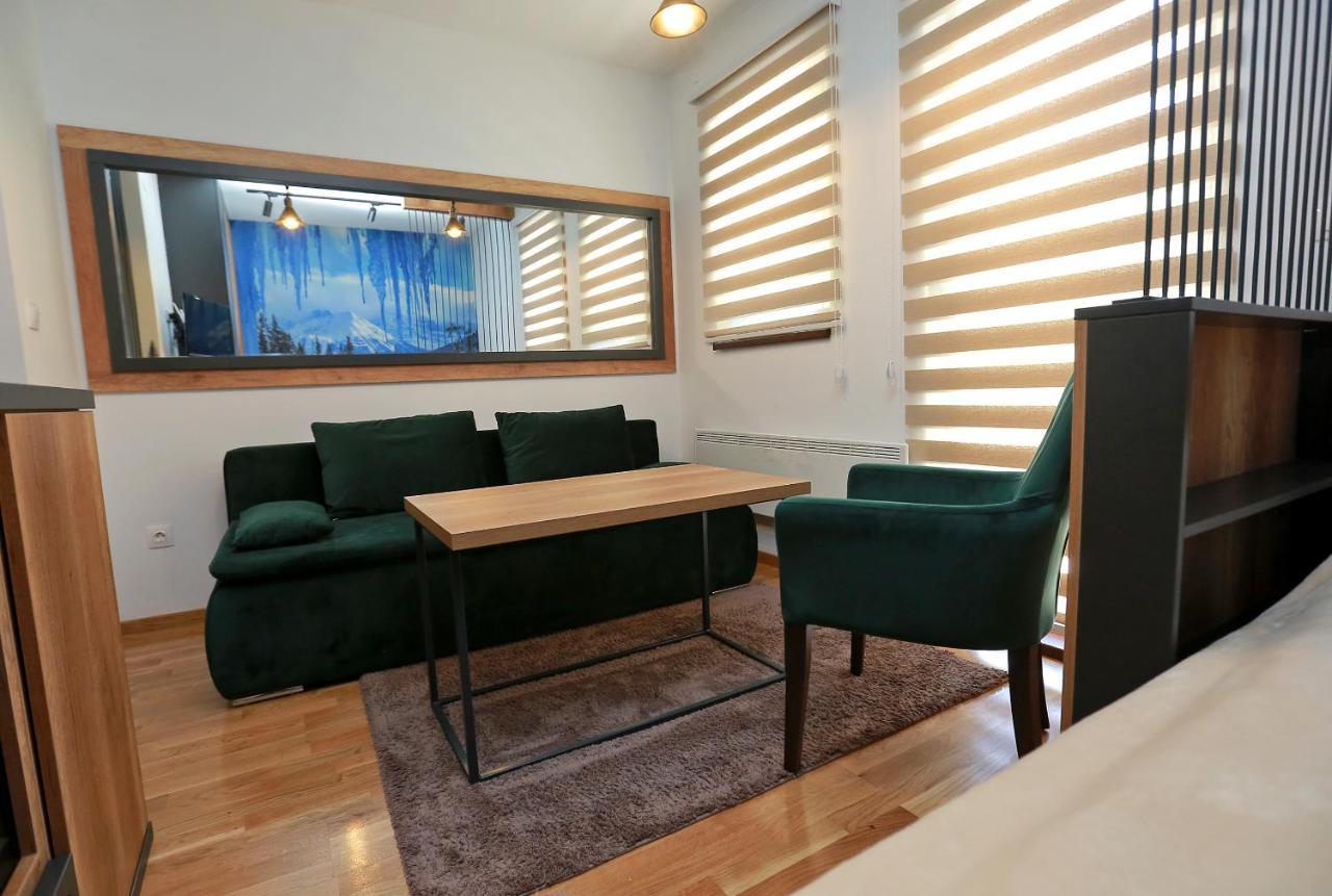 Apartman Kutak ยาโฮรินา ภายนอก รูปภาพ
